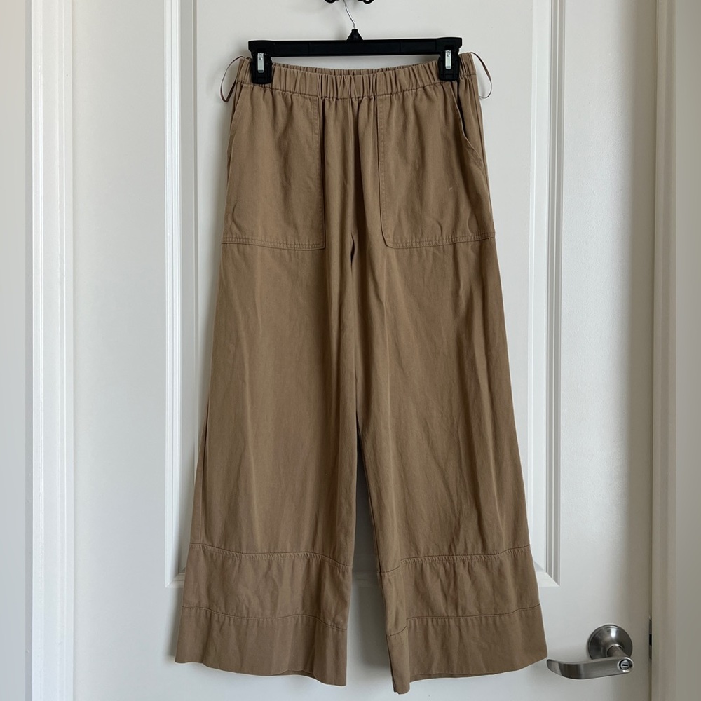 “Grade and Gather” Khaki/ Tan/ Brown color wide legged pants
